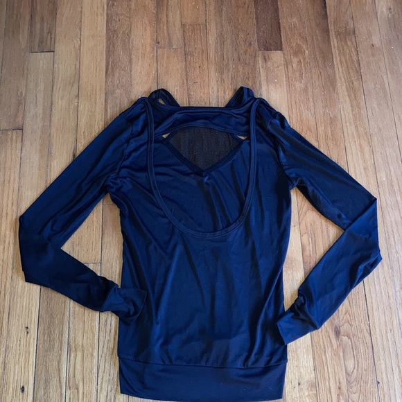 59 SplitsFiftyNine Cut Out Black Athletic Leisure Top Size Small - Picture 7 of 7